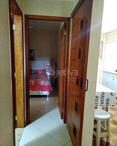 Apartamento à venda com 2 quartos, 85m² - Foto 4