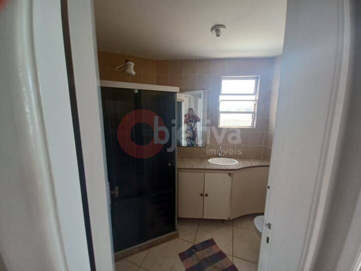 Apartamento à venda com 3 quartos, 134m² - Foto 2