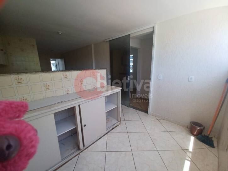 Apartamento à venda com 3 quartos, 134m² - Foto 3