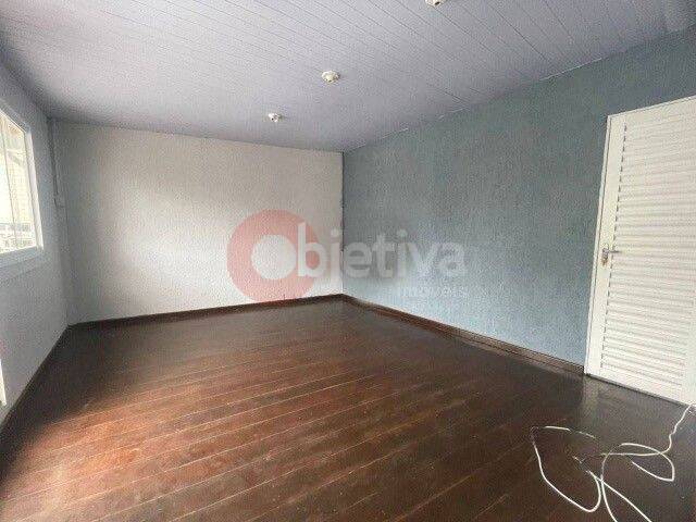 Casa à venda com 10 quartos, 240m² - Foto 19