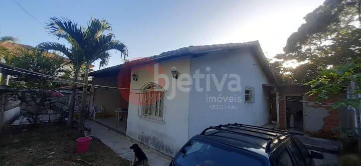 Casa à venda com 2 quartos, 107m² - Foto 1