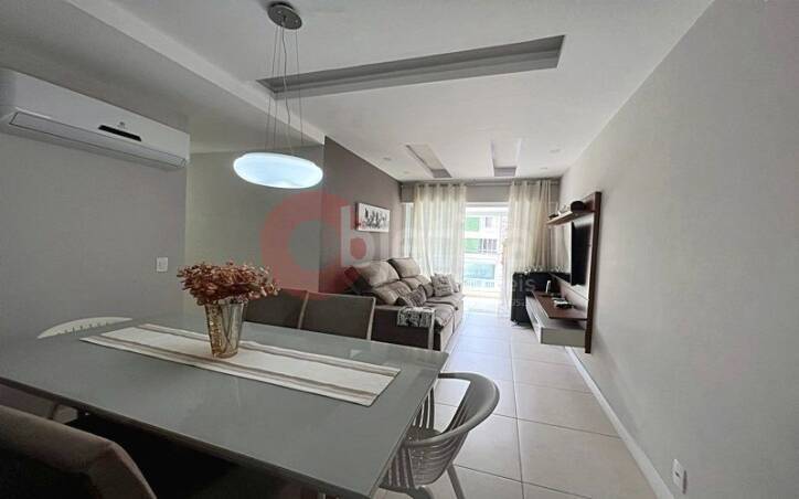 Apartamento à venda com 3 quartos, 107m² - Foto 1