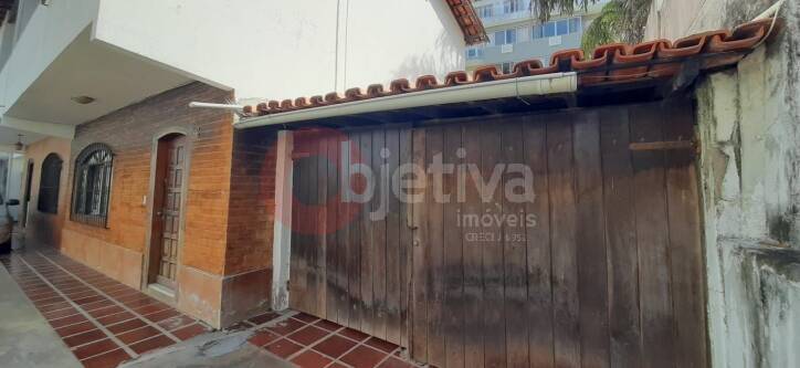 Casa à venda com 3 quartos, 100m² - Foto 4