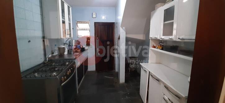 Casa à venda com 3 quartos, 100m² - Foto 11