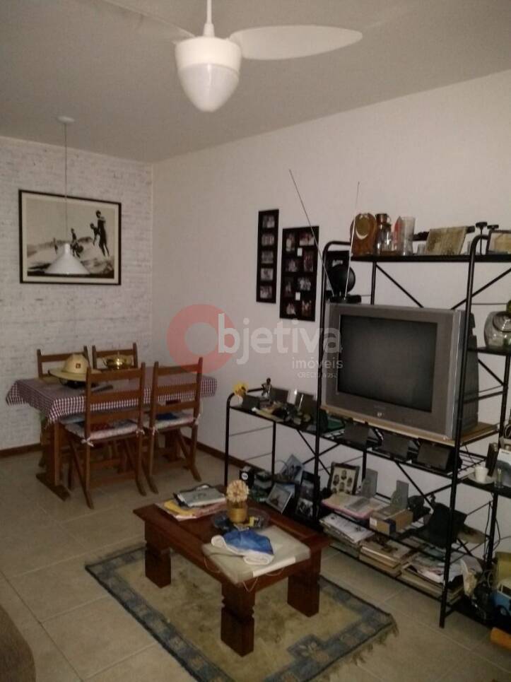 Casa à venda com 2 quartos, 91m² - Foto 4