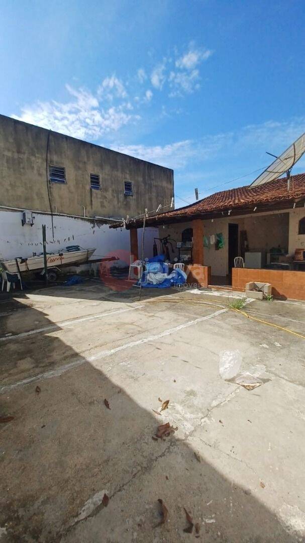 Casa à venda com 3 quartos, 175m² - Foto 4