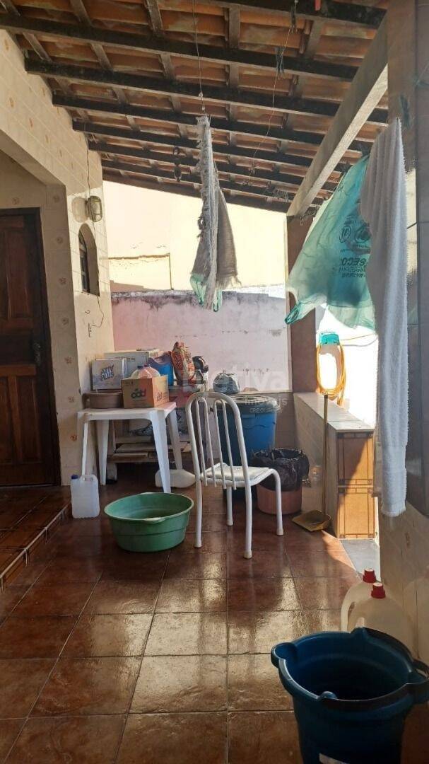 Casa à venda com 3 quartos, 175m² - Foto 14