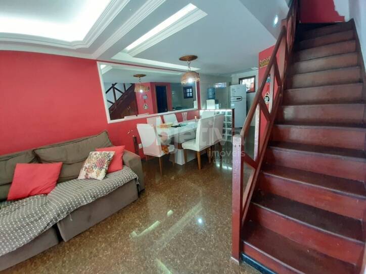 Casa à venda com 2 quartos, 100m² - Foto 12