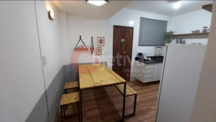 Casa à venda com 2 quartos, 70m² - Foto 4