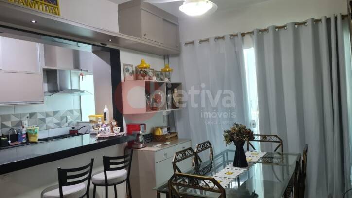 Casa à venda com 3 quartos, 116m² - Foto 11