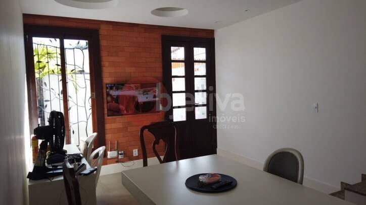 Casa à venda com 3 quartos, 93m² - Foto 10