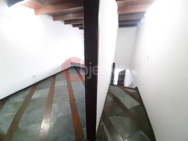 Casa à venda com 3 quartos, 360m² - Foto 17