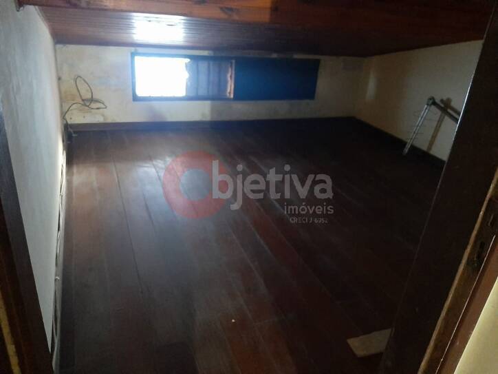 Casa à venda com 3 quartos, 360m² - Foto 26