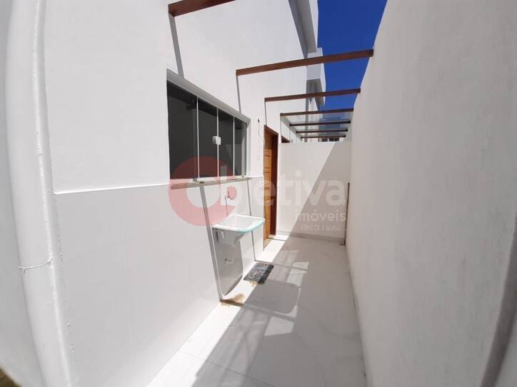 Casa à venda com 2 quartos, 90m² - Foto 4