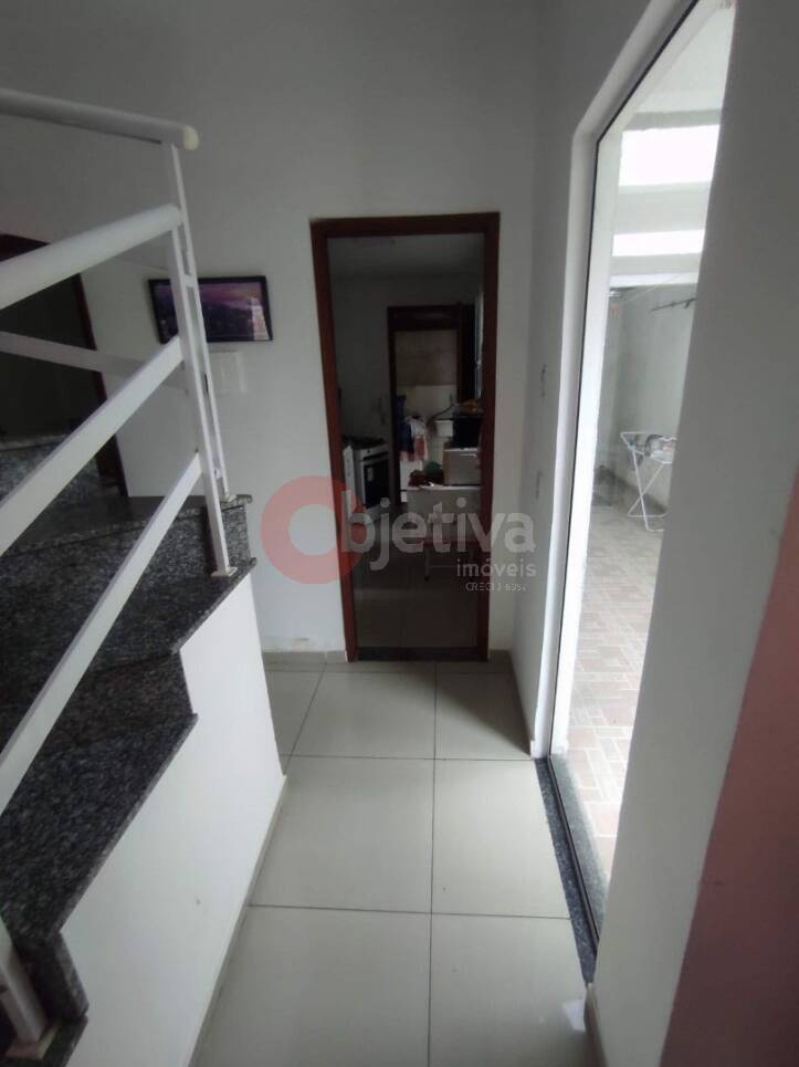 Casa à venda com 3 quartos, 102m² - Foto 5