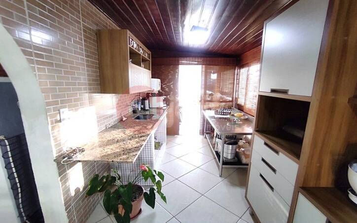 Cobertura à venda com 3 quartos, 150m² - Foto 6