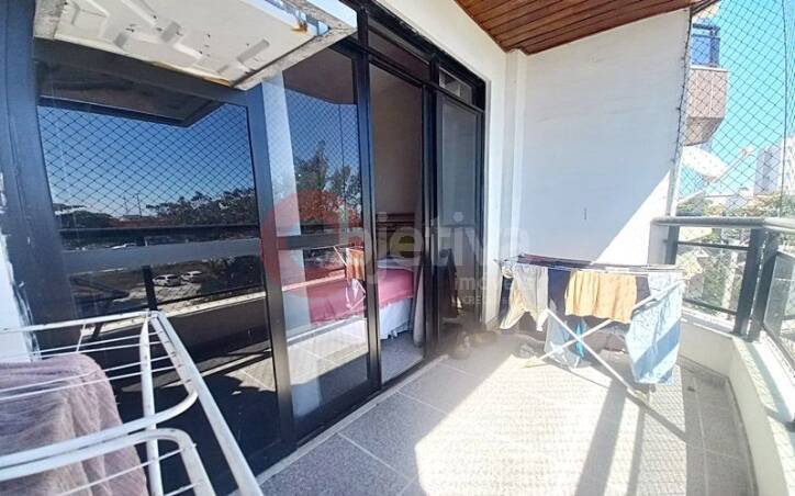 Apartamento à venda com 2 quartos, 72m² - Foto 3