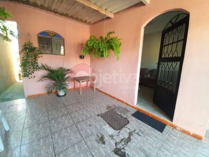 Casa à venda com 4 quartos, 200m² - Foto 5