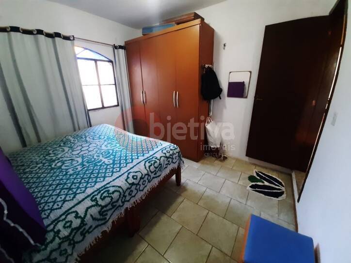 Casa à venda com 4 quartos, 200m² - Foto 9