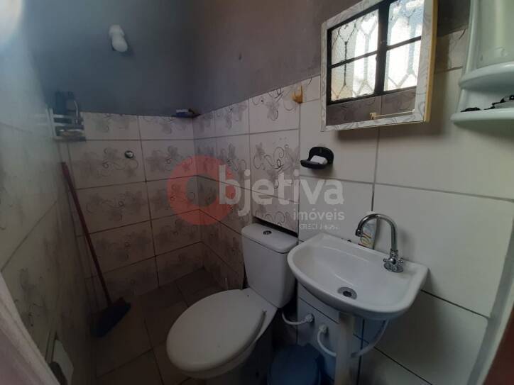 Casa à venda com 4 quartos, 200m² - Foto 14