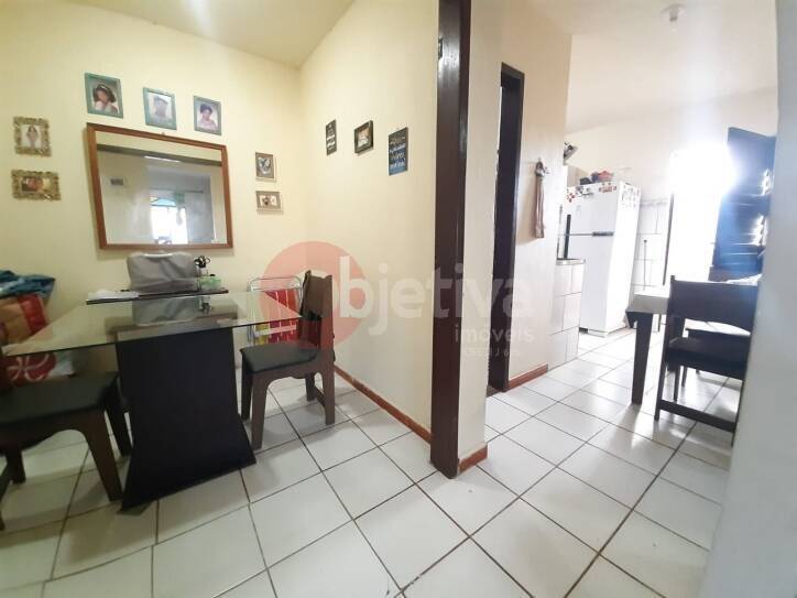 Casa à venda com 4 quartos, 200m² - Foto 17