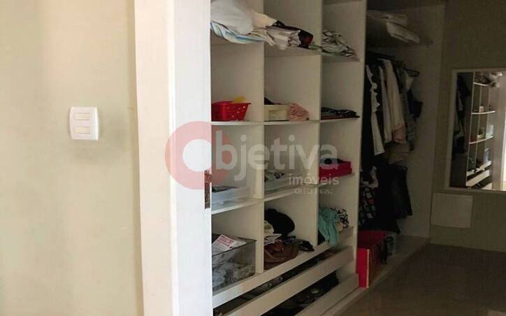 Casa à venda com 4 quartos, 225m² - Foto 15