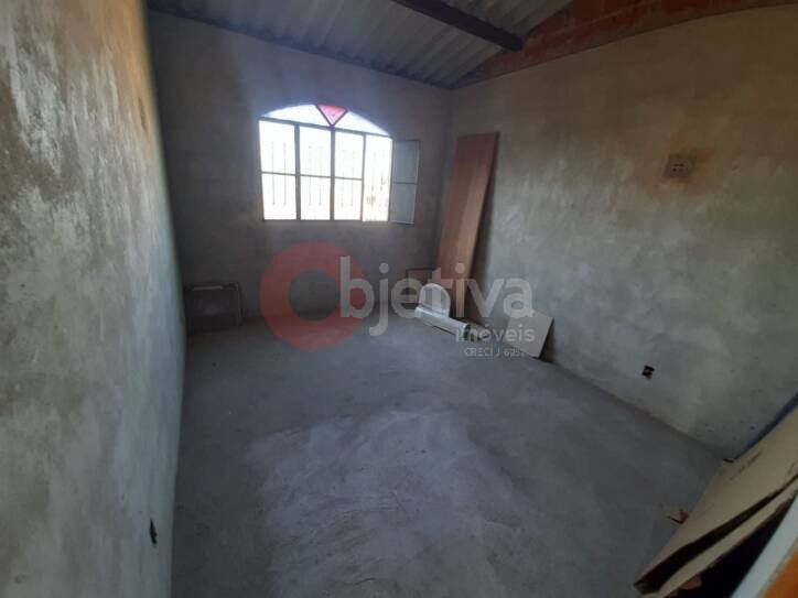 Casa à venda com 4 quartos, 200m² - Foto 31