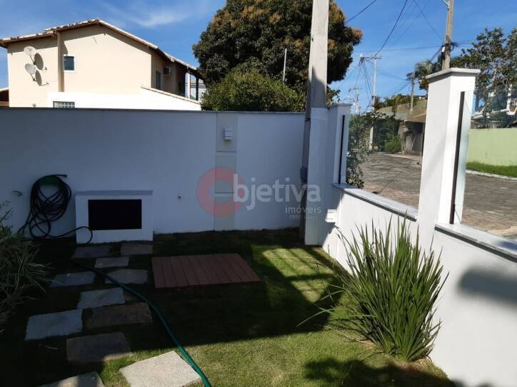 Casa de Condomínio para alugar com 3 quartos, 200m² - Foto 2