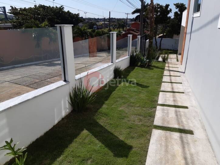 Casa de Condomínio para alugar com 3 quartos, 200m² - Foto 4