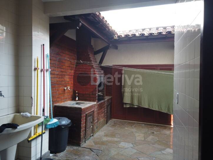 Casa à venda com 3 quartos, 196m² - Foto 11