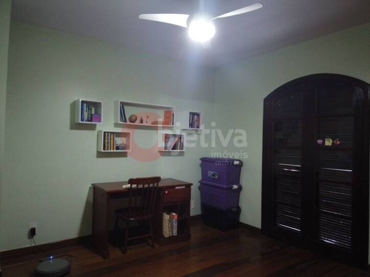 Casa à venda com 3 quartos, 196m² - Foto 17