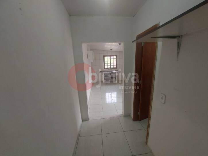 Casa à venda com 4 quartos, 120m² - Foto 4