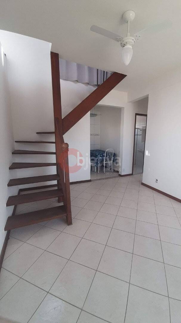 Casa à venda com 2 quartos, 90m² - Foto 2