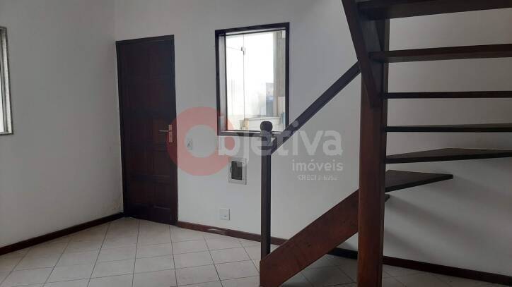 Casa à venda com 2 quartos, 90m² - Foto 4