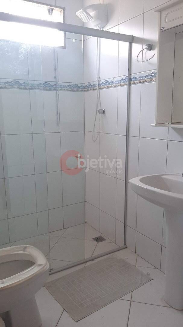 Casa à venda com 2 quartos, 90m² - Foto 12