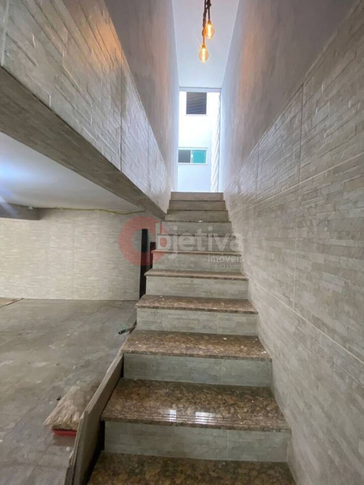 Casa à venda com 2 quartos, 100m² - Foto 11