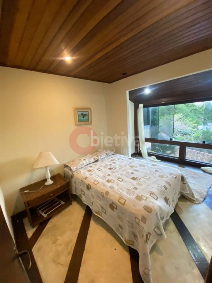 Casa à venda com 2 quartos, 70m² - Foto 11