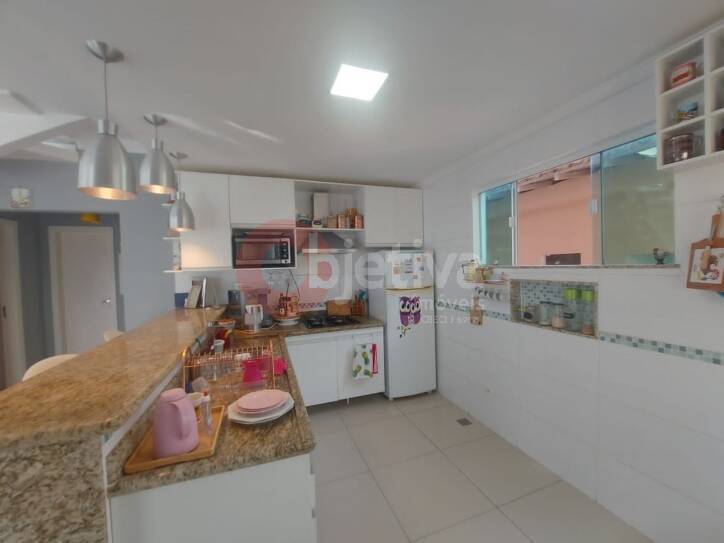 Casa à venda com 4 quartos, 206m² - Foto 5