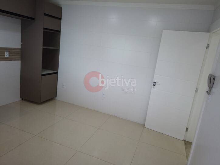 Casa de Condomínio para alugar com 3 quartos, 200m² - Foto 38