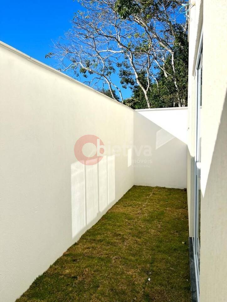 Casa à venda com 2 quartos, 72m² - Foto 14