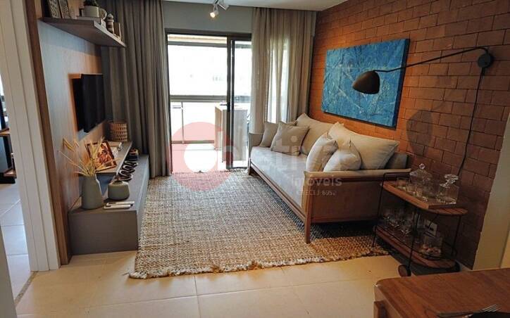 Apartamento à venda com 2 quartos, 73m² - Foto 2