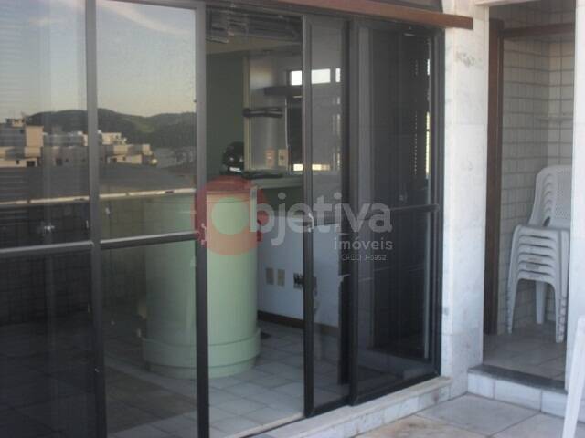 Apartamento à venda com 3 quartos, 240m² - Foto 2