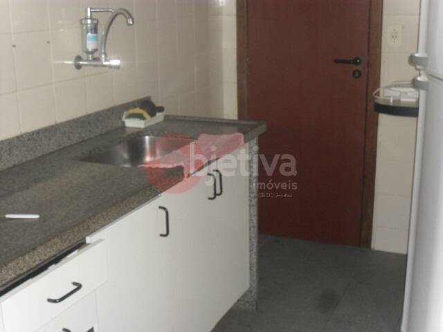 Apartamento à venda com 3 quartos, 240m² - Foto 14