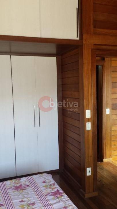 Casa à venda com 3 quartos, 300m² - Foto 9