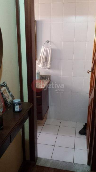 Casa à venda com 3 quartos, 300m² - Foto 31