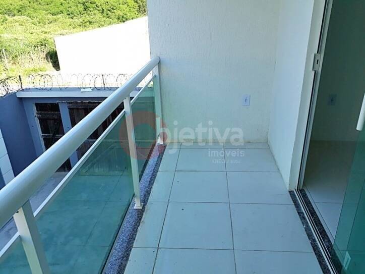 Casa à venda com 2 quartos, 75m² - Foto 4