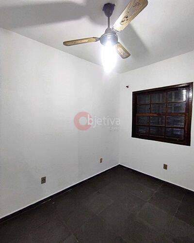 Casa à venda com 4 quartos, 140m² - Foto 29