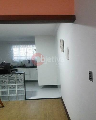 Casa à venda com 4 quartos, 220m² - Foto 9