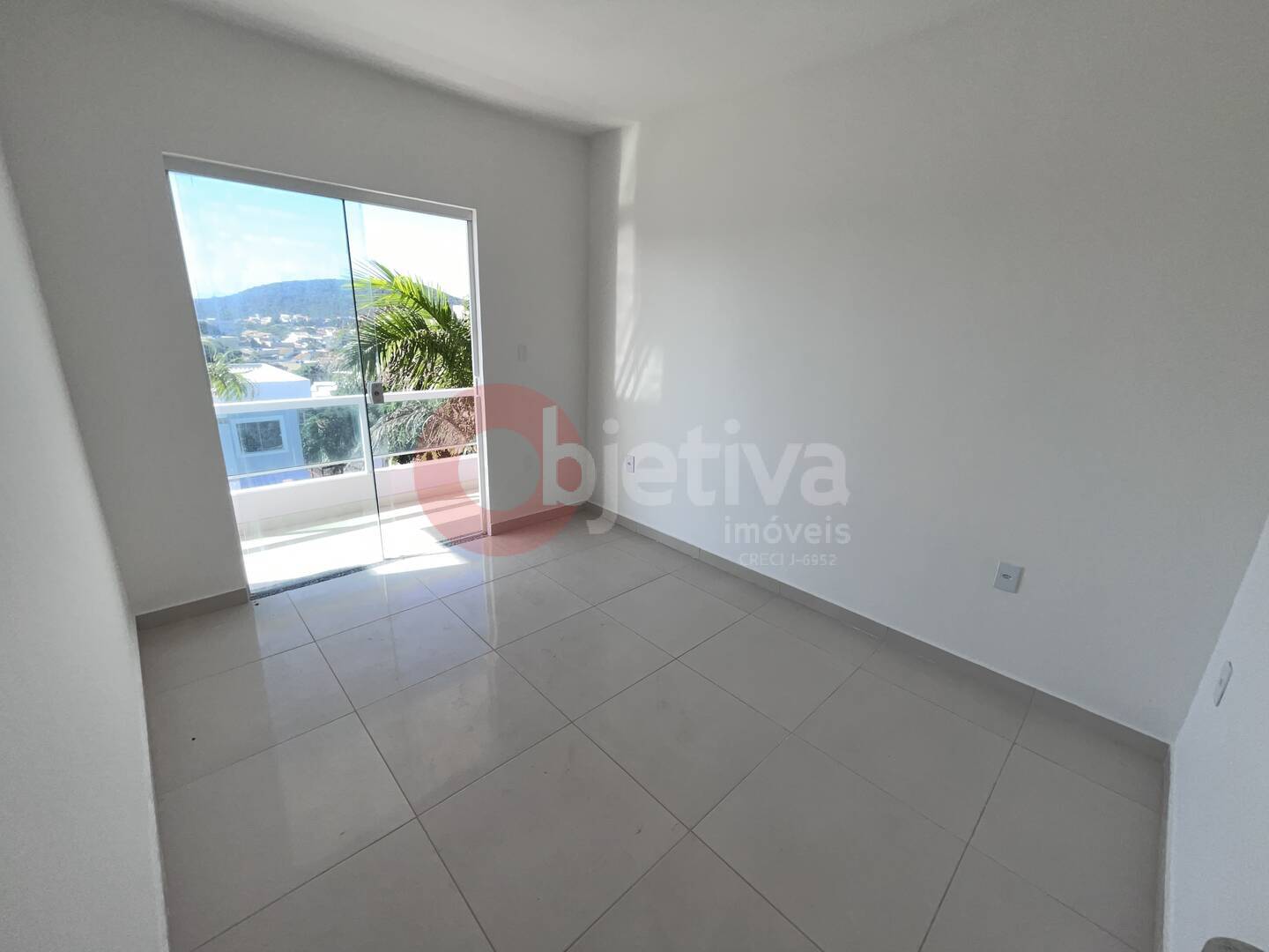 Casa à venda com 3 quartos, 90m² - Foto 14