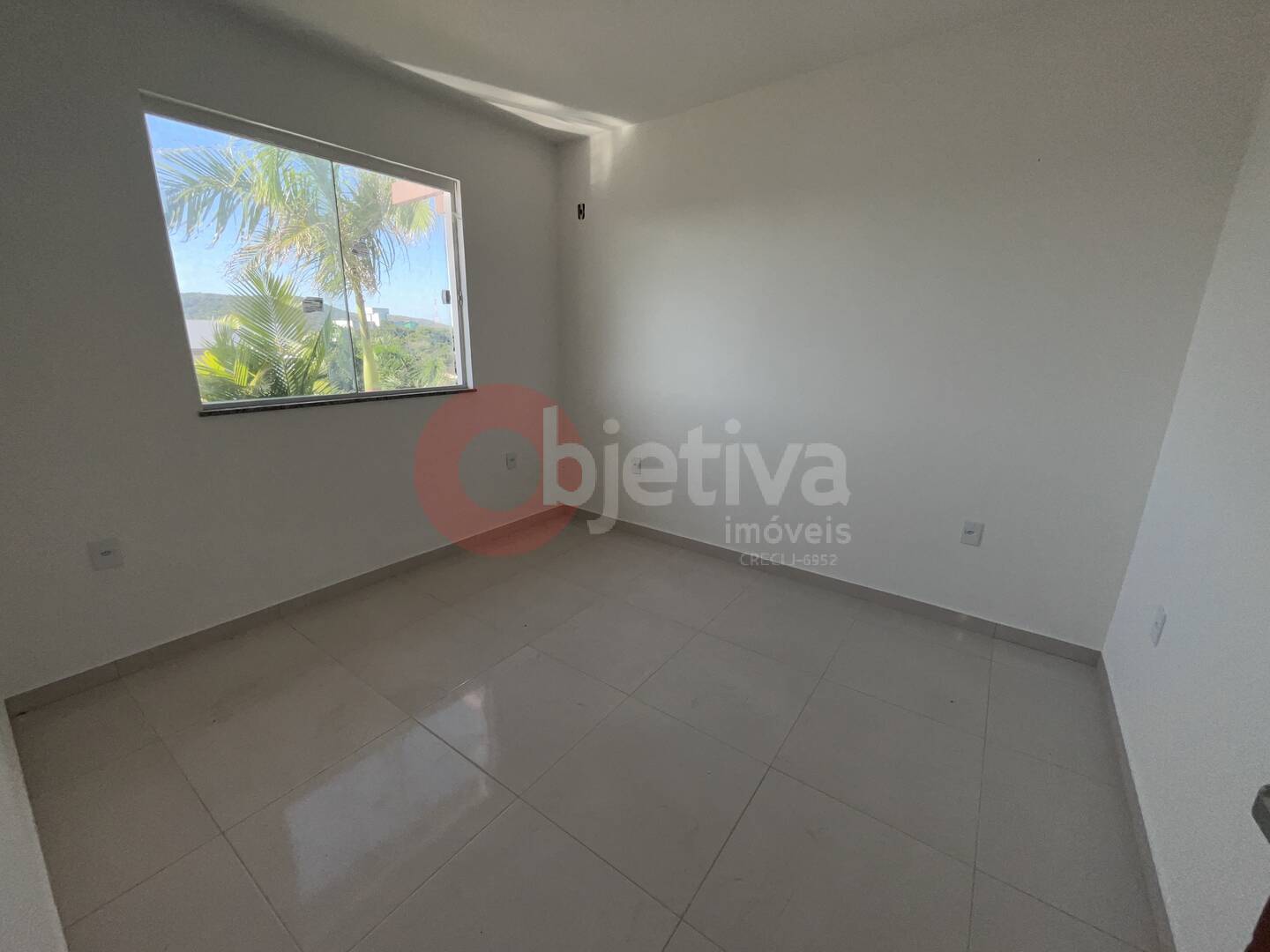 Casa à venda com 3 quartos, 82m² - Foto 11